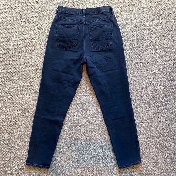 American Eagle High-Waisted Mom Jean - Black - Picture 2 of 4